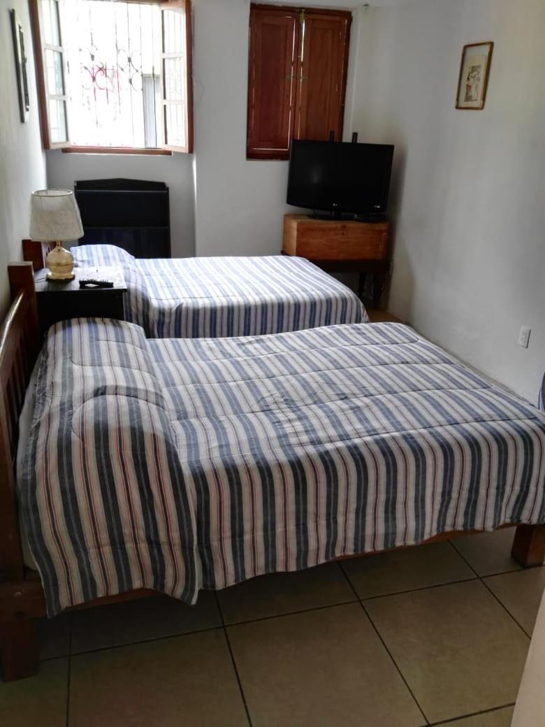 Olga Querida B&B Hostal Гуадалахара Екстериор снимка