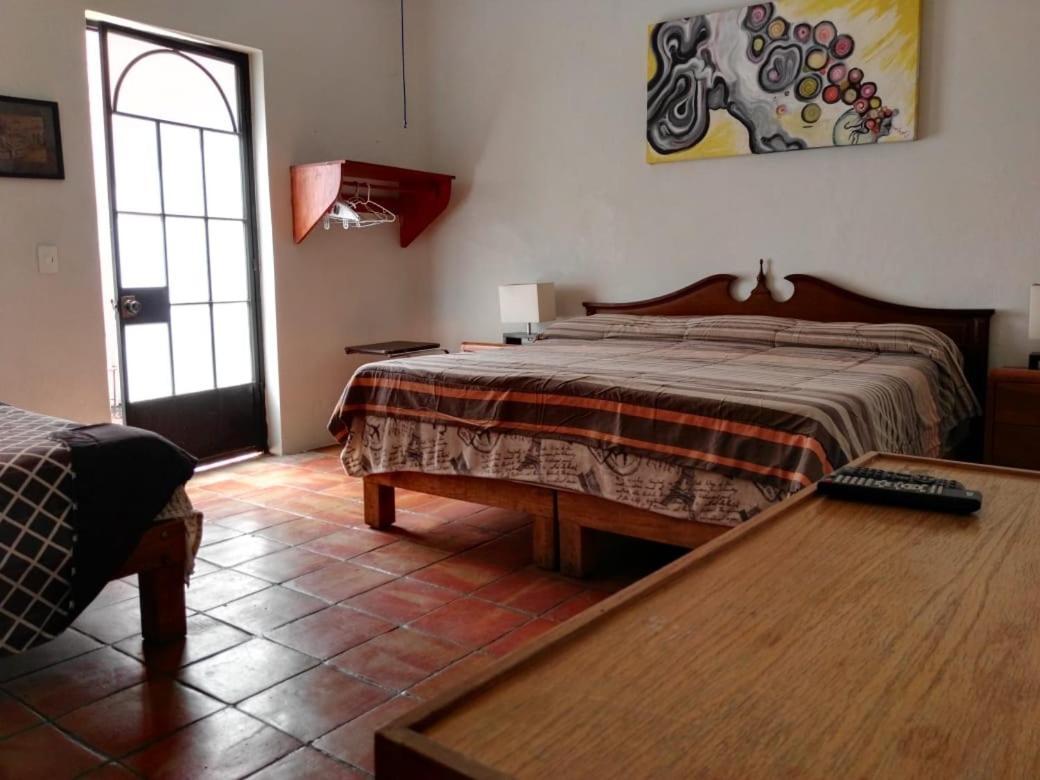 Olga Querida B&B Hostal Гуадалахара Екстериор снимка